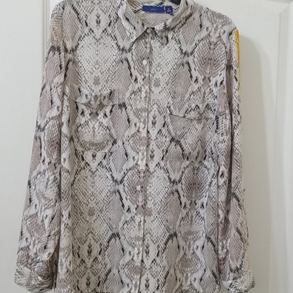 ⛱️APT.9 Snakeskin Print Long Sleeve Button Up Blouse Size XL